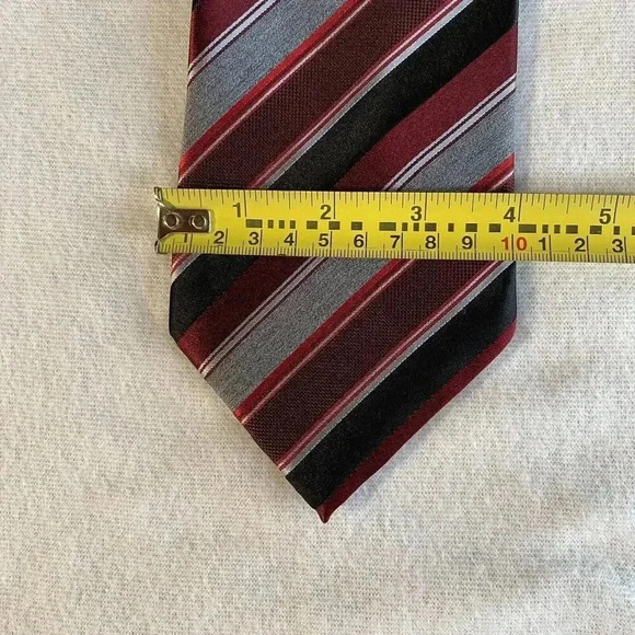 Sean John 100% Silk Men's Neck Tie Red Black Silver Striped Extra Long/Tall - Picture 4 of 5